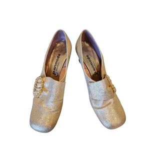 Vi Tagr Parimode Original Gold Textured Heels with Ornamental Detail